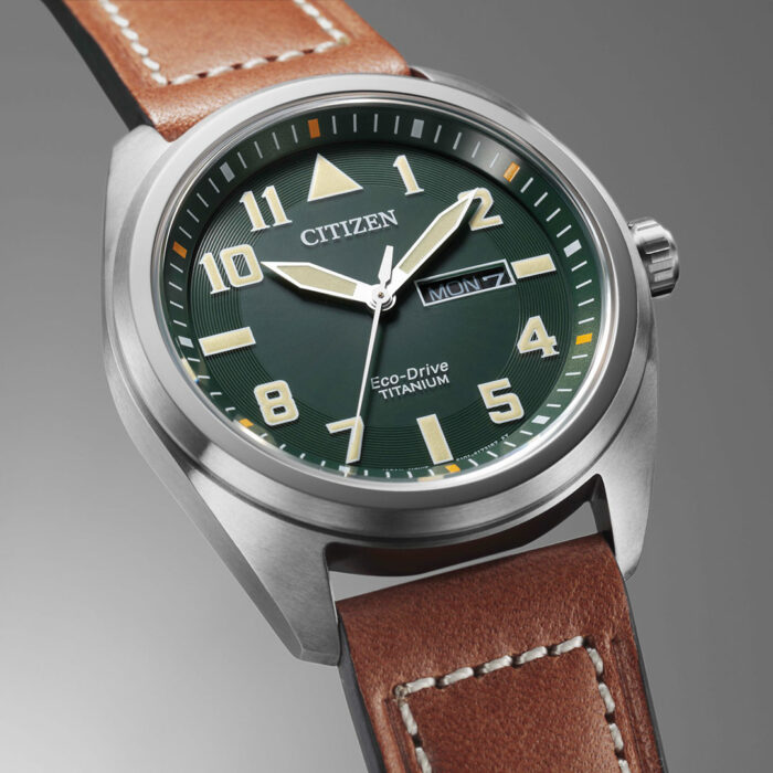 Reloj Citizen Super Titanium Eco-Drive BM8560-11X - Imagen 2