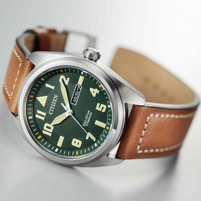 Reloj Citizen Super Titanium Eco-Drive BM8560-11X - Imagen 3
